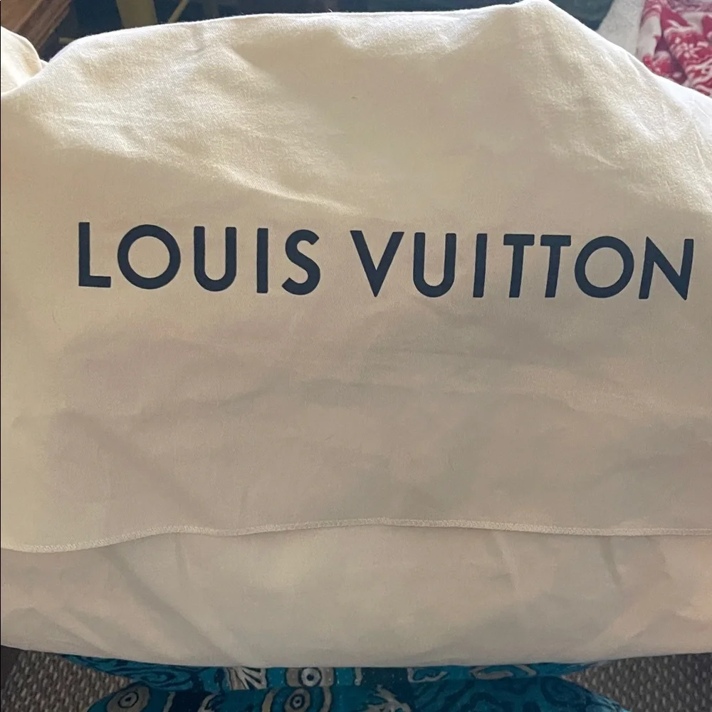 Louis Vuitton Odeon MM Brown and Tan Monogram Crossbody - Picture 13 of 13